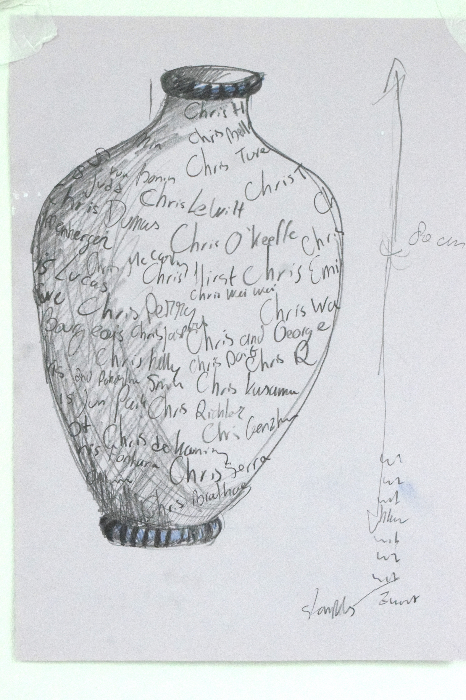 schets van een vaas met teksten in zwart-wit
